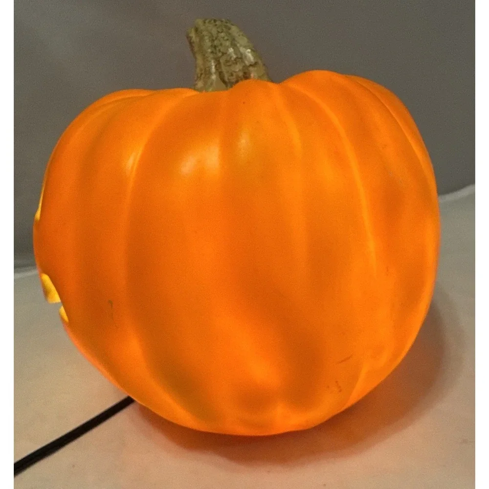Halloween Jack o Lantern blow mold pumpkin Electric Lighted 2005 Model 22175 EUC